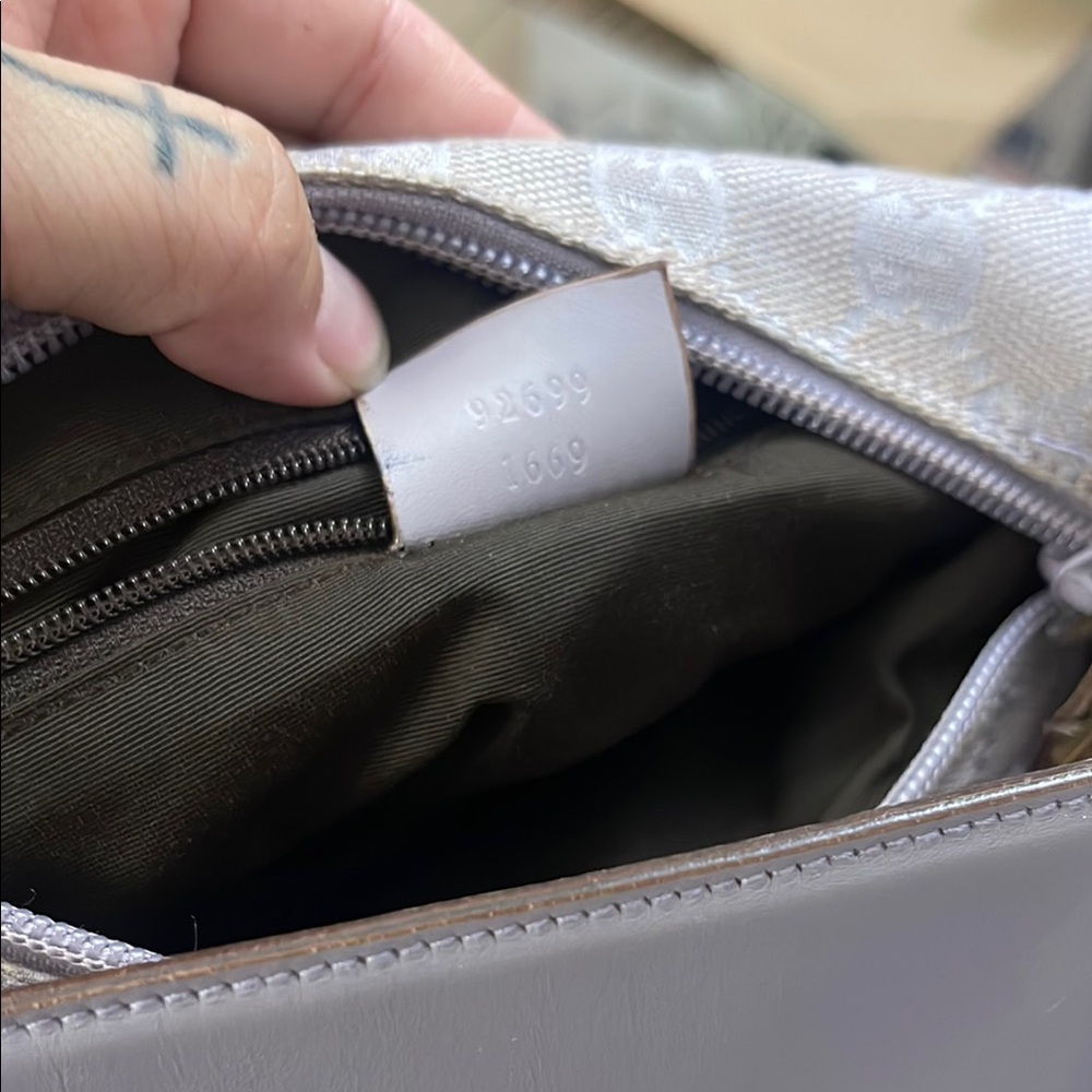 Gucci Lavender Shoulder Bag - Picture 10 of 12